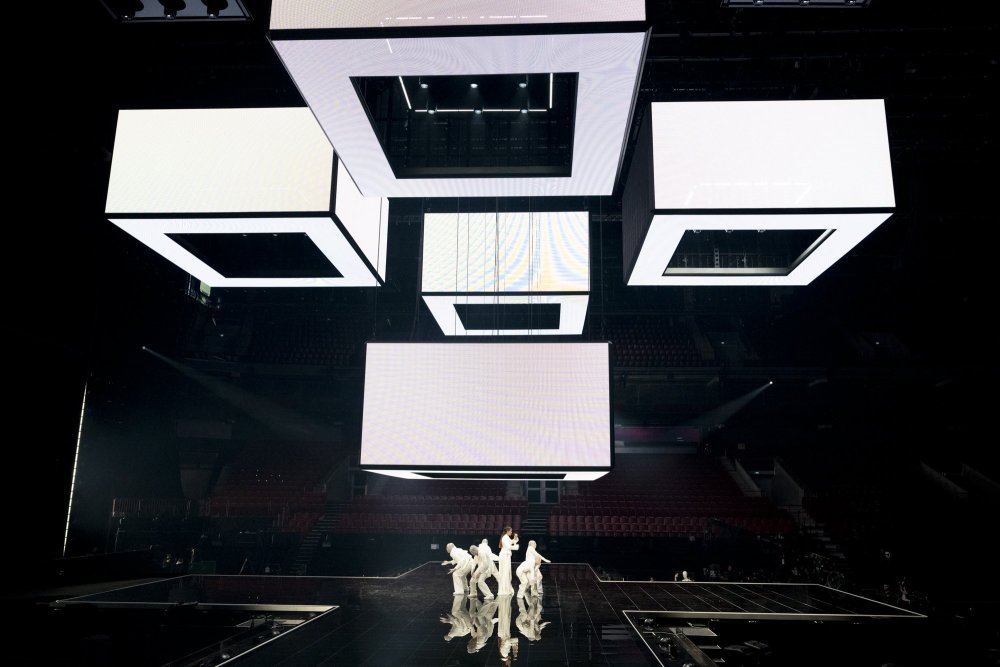 iolanda_rehearsing_Grito_for_Portugal_at_the_Second_Rehearsal_of_the_First_Semi-Final_at_Malmo_Arena(5).jpg