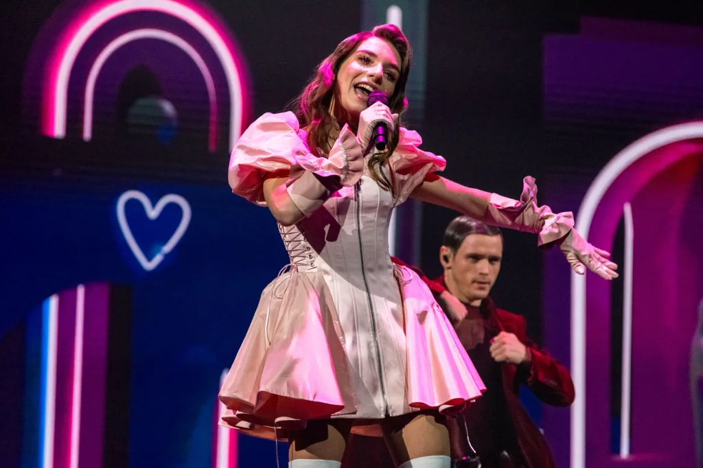 Laura Thorn, 2025 Eurovision Şarkısının Farklı Bir Versiyonunu Kaydetti