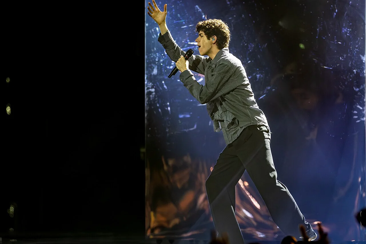 Çekya Eurovision 2027'den çekildi – Çekya'nın son temsilcisi Daniel Žižka, Eurovision 2026 finalinde Crossroads şarkısını seslendiriyor